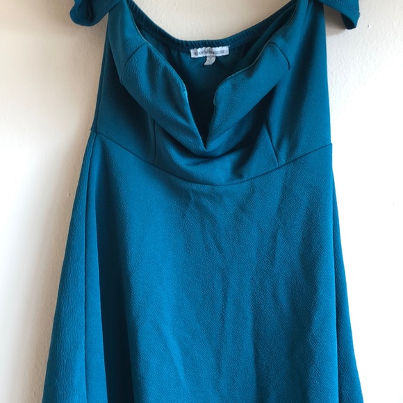 Dress - Picture 5 of 7